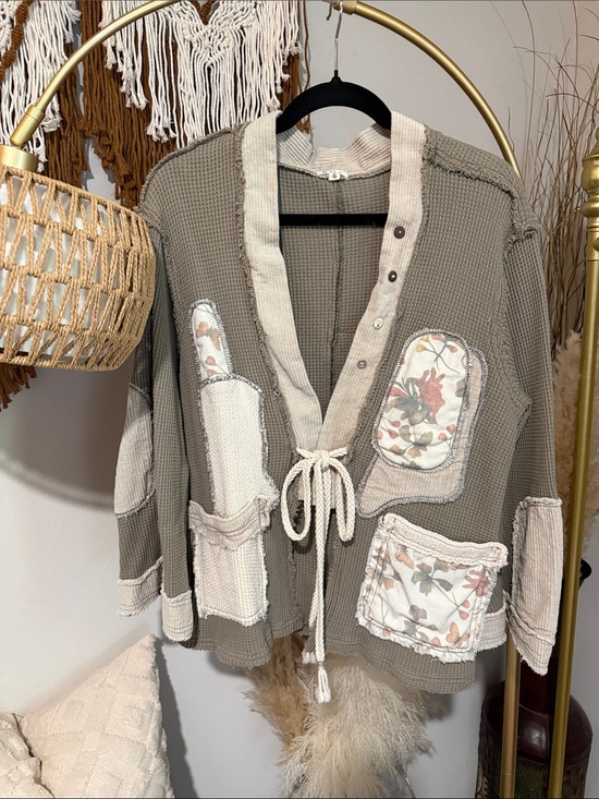 POL Tops - POL Olive & Cream Waffle-Knit Tie-Front Cardigan